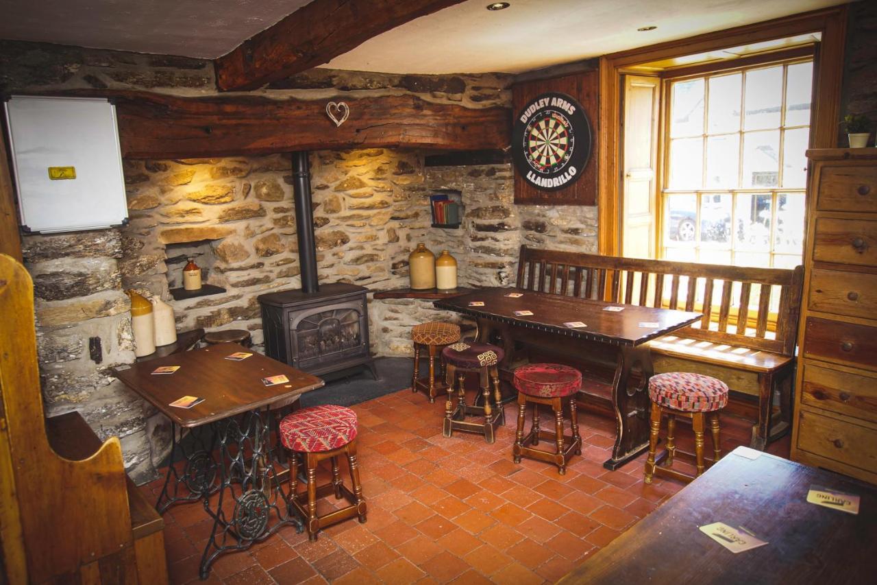 The Dudley Arms Hotel Llandrillo Екстериор снимка